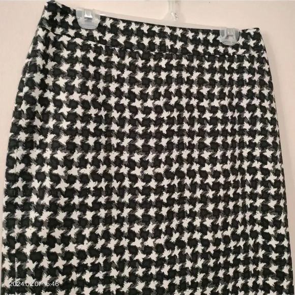 Talbots Size 8 Black Gray Geometric Houndstooth Pattern Lined Zip Closure Skirt - Picture 4 of 10